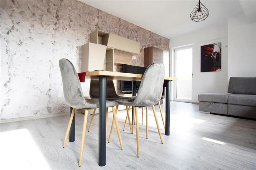 Apartament cu 2 camere decomandat în Tătărași