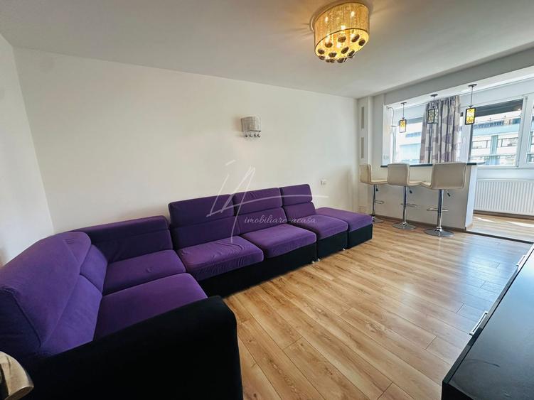 Apartament cu 3 camere semidecomandat, mobilat în Victoriei