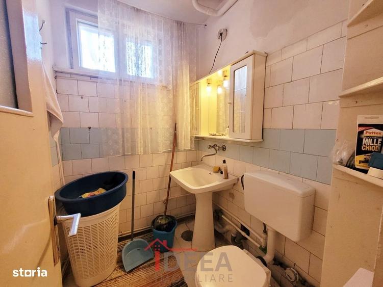 Apartament cu 4 camere decomandat în Central
