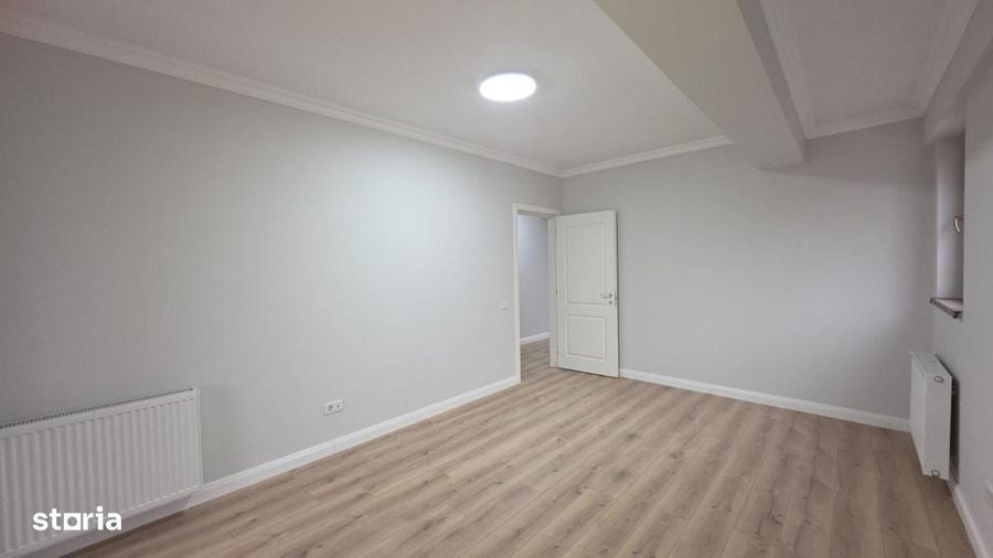 Apartament cu 3 camere semidecomandat în Dămăroaia