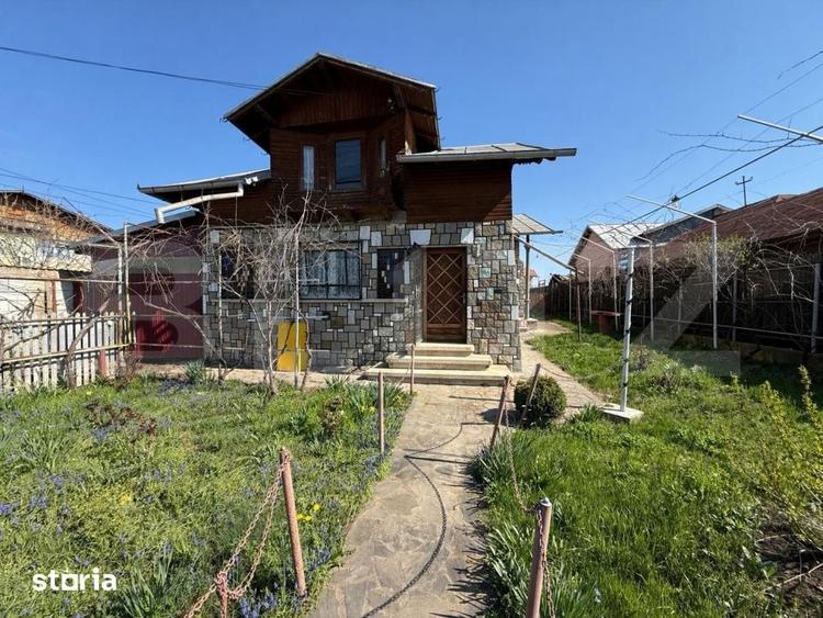 Casă cu 3 camere cu Teren 2800 Mp în Central