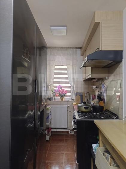 Apartament cu 3 camere decomandat, mobilat în Astoria