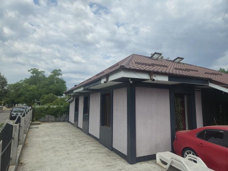 Casă cu 4 camere în Răzvani
