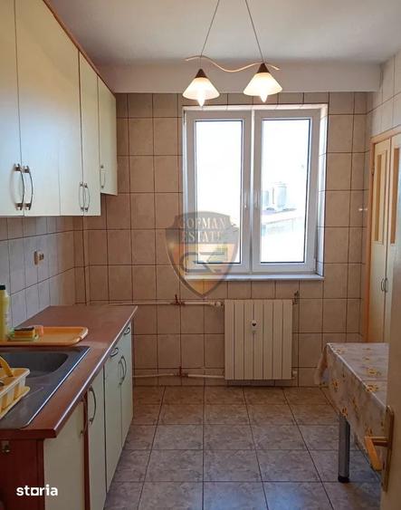 Apartament cu 4 camere decomandat în Saligny