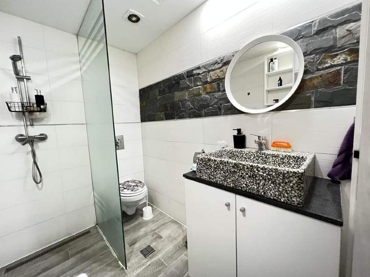 Apartament cu 2 camere semidecomandat în Primăverii