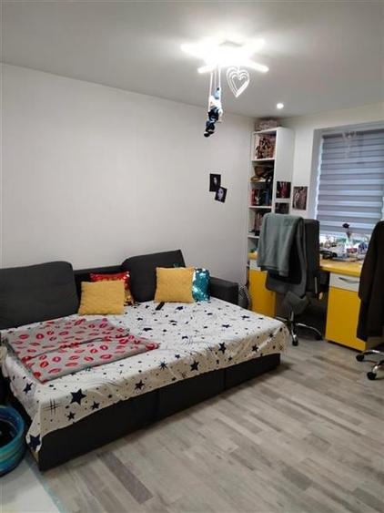 Casă individuală cu 5 camere cu Canalizare în Rulmentul