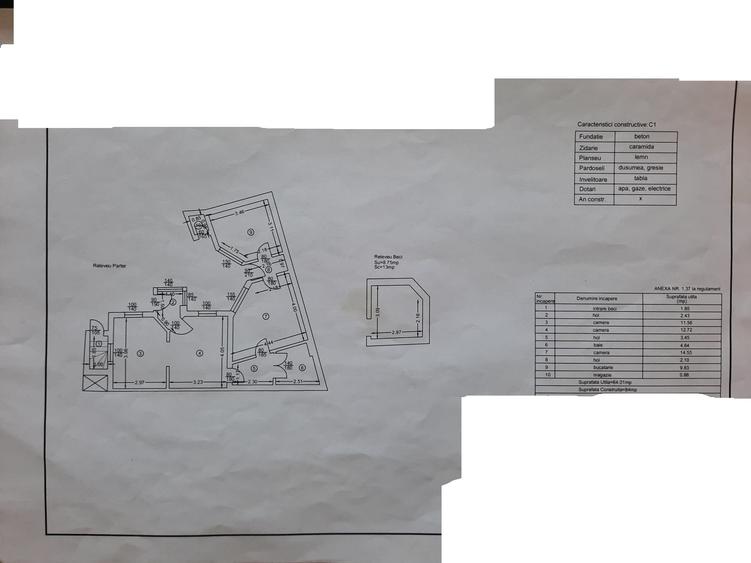 Casă cu 3 camere cu Canalizare în Central