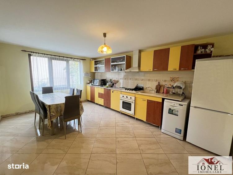 Casă cu 4 camere în Bălmoșești