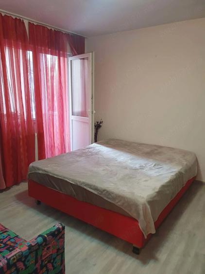 Apartament cu 2 camere decomandat în Micro 15