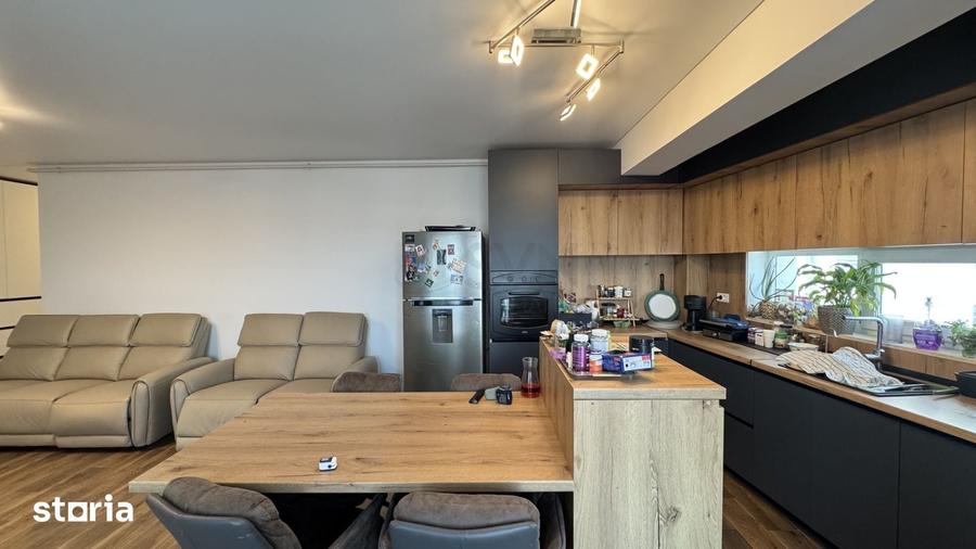Apartament cu 4 camere în Pieptănari