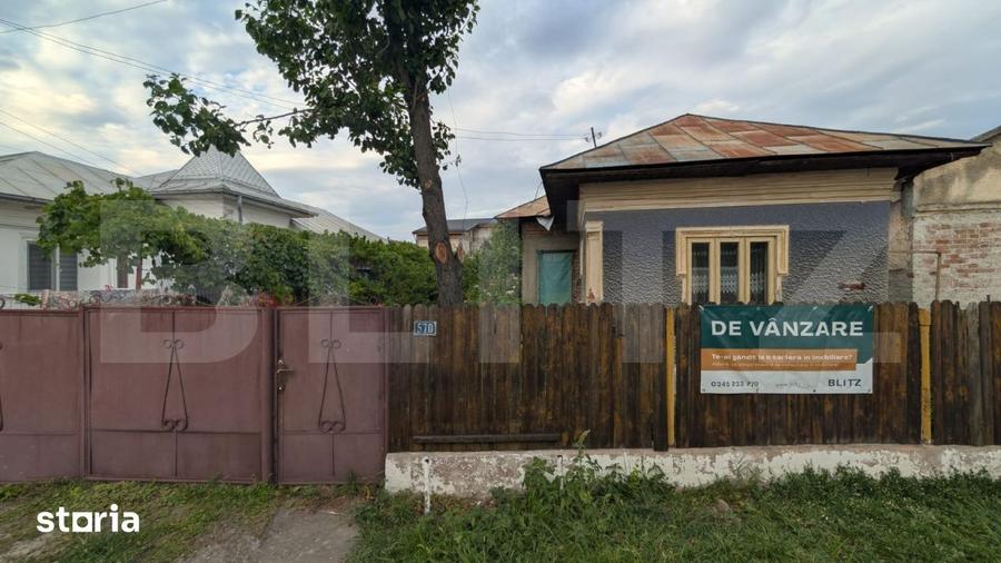 Casă cu 3 camere cu Teren 2540 Mp în Central