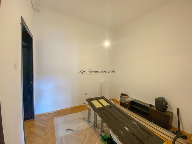 Apartament cu 3 camere semidecomandat, mobilat în Cișmigiu