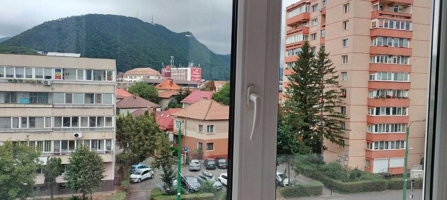 Apartament cu 2 camere decomandat în Centrul Civic