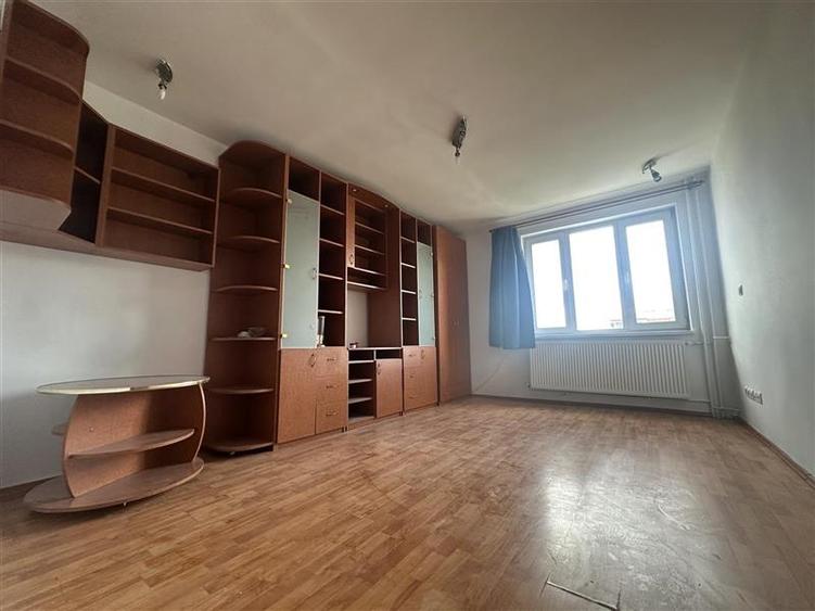 Apartament cu 2 camere decomandat, mobilat în Circumvalațiunii