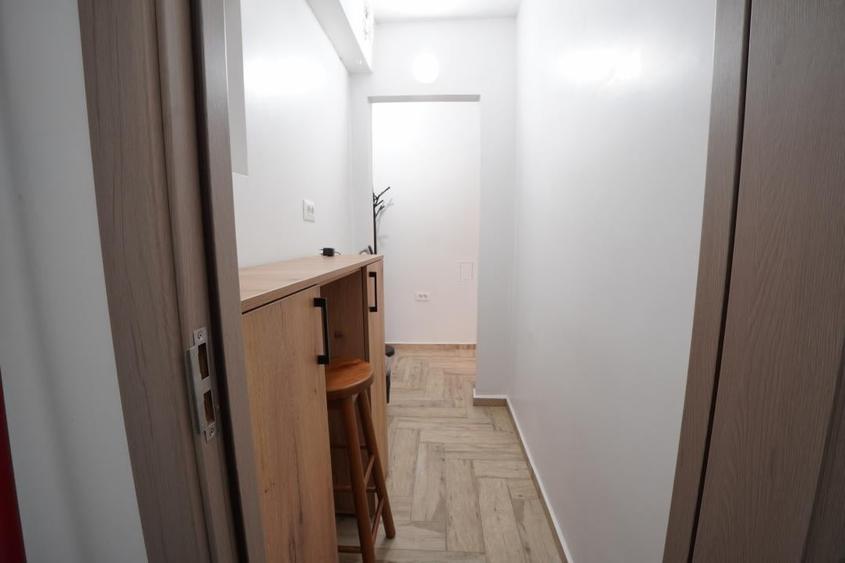 Spațiu comercial, de 24.610000610352 mp, în Central
