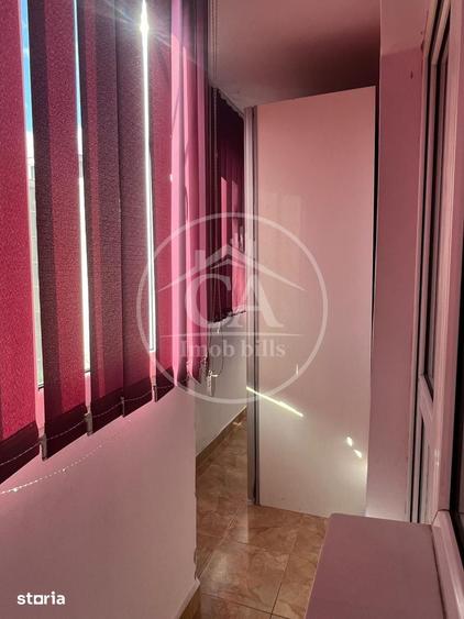 Apartament cu 3 camere decomandat în Orașul Nou
