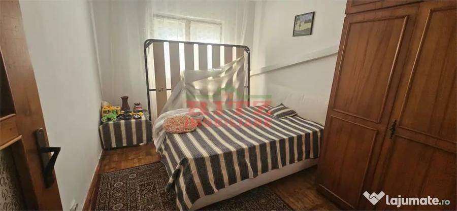 Apartament cu 3 camere decomandat în Central