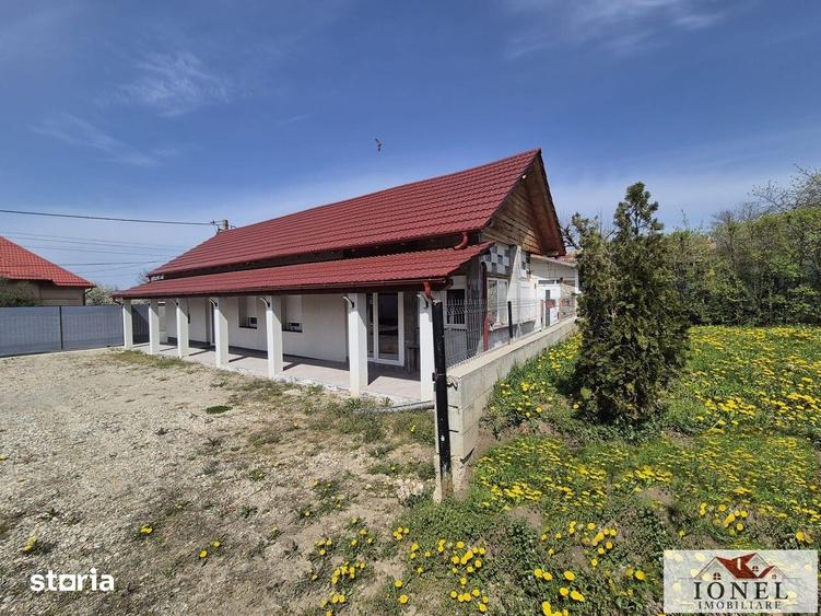 Casă cu 4 camere cu Canalizare în Central