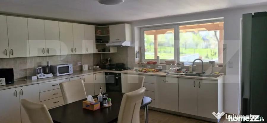 Casă cu 2 camere cu Teren 1000 Mp în Central
