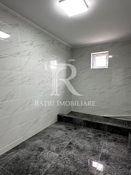 Casă individuală cu 3 camere cu Canalizare în Stracoș