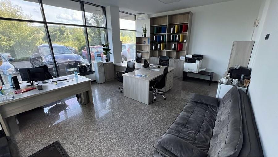 Spațiu comercial, de 50 mp, în Petru Rareș