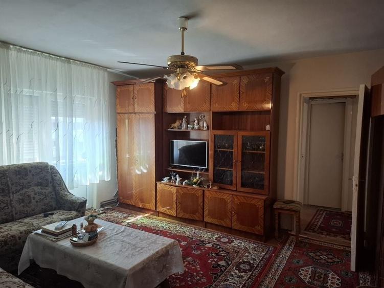 Apartament cu 2 camere semidecomandat în Micro 16