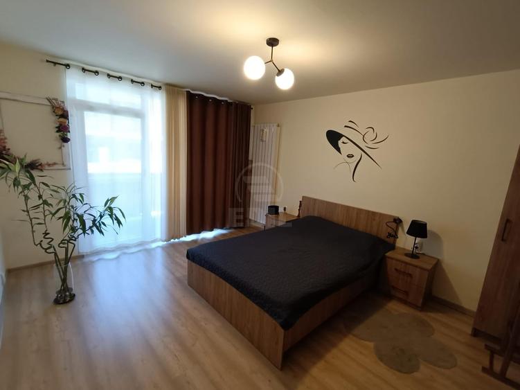 Apartament cu 2 camere semidecomandat în Florești