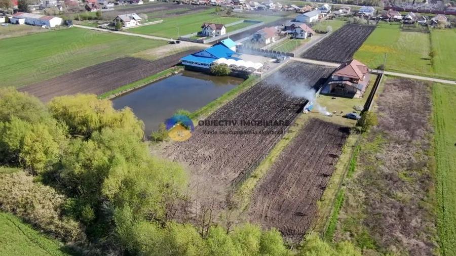 Teren de 2063 mp, în Podoleni