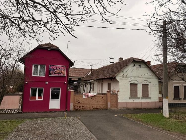 Casă cu 2 camere cu Teren 200 Mp în UTA