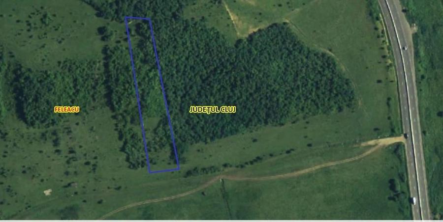 Teren de 4500 mp, în Vâlcele