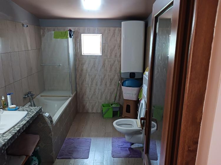 Casă individuală cu 5 camere cu Teren 1540 Mp în Jurilovca