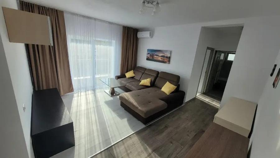 Apartament cu 2 camere semidecomandat în Giroc