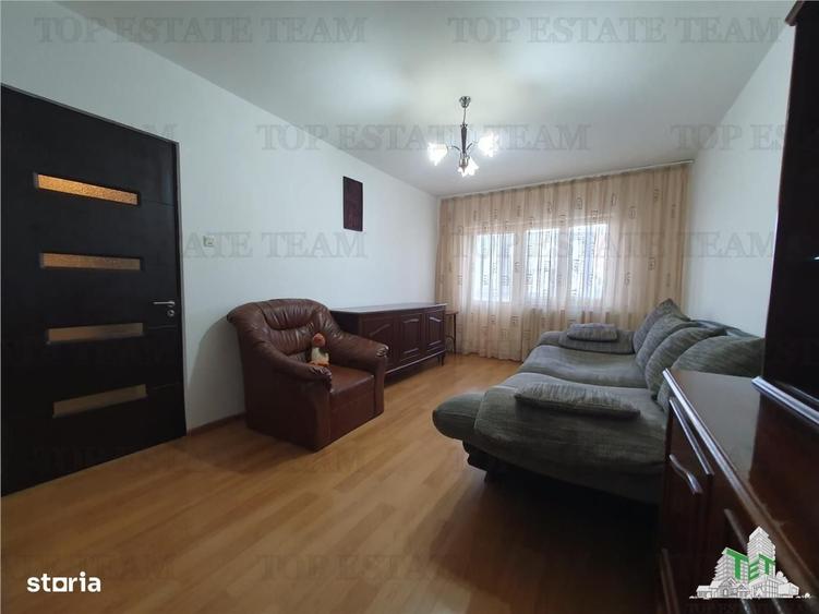 Apartament cu 4 camere decomandat, mobilat în Gara