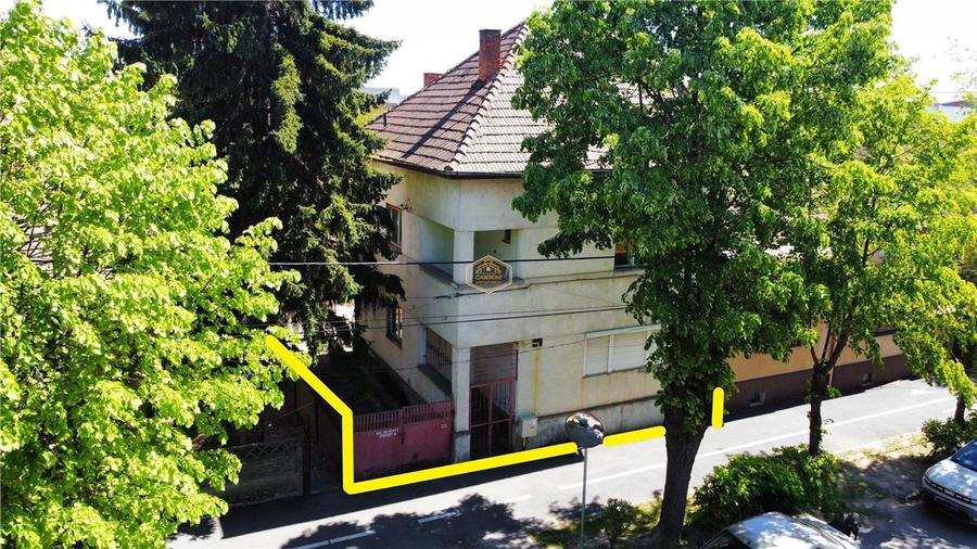 Casă cu 3 camere cu Canalizare în Central