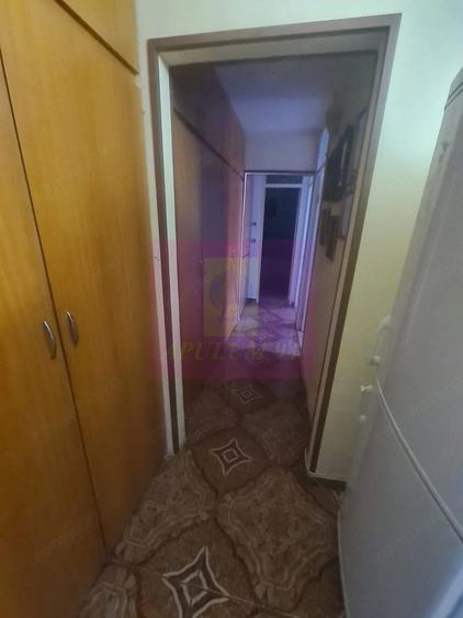 Apartament cu 3 camere decomandat în Câmpina