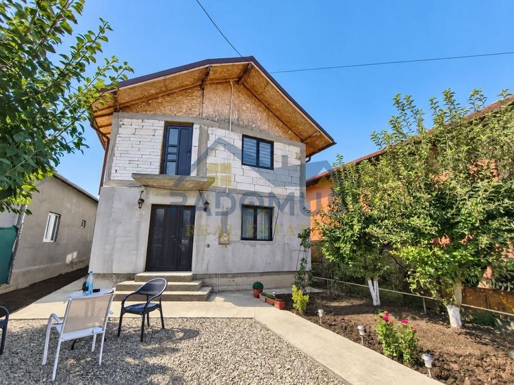Casă individuală cu 4 camere cu Canalizare în Exterior Sud