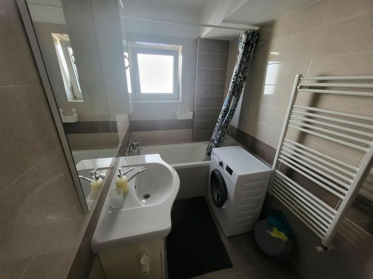 Apartament cu 2 camere decomandat în Florești