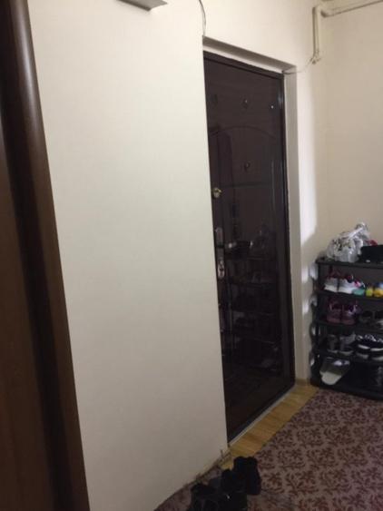 Apartament cu 3 camere decomandat în Broșteni