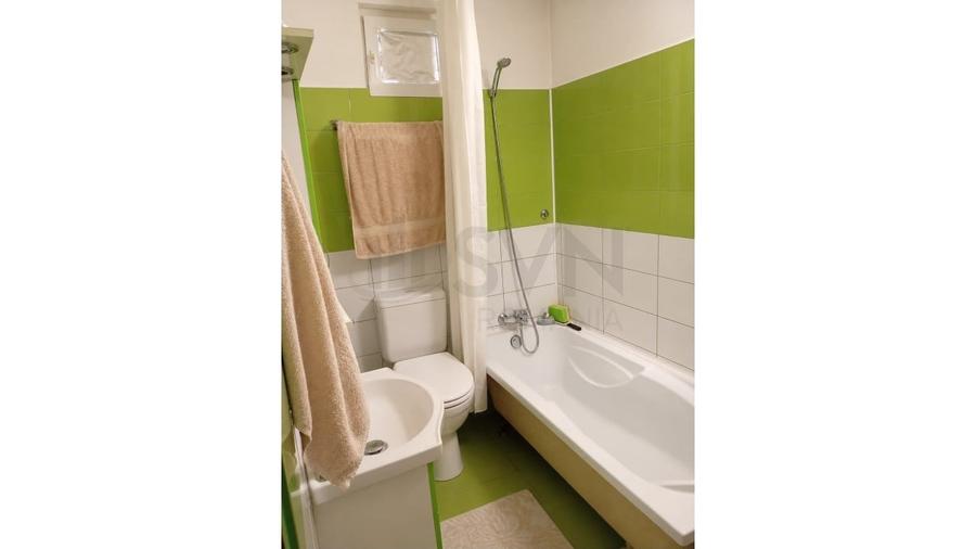 Casă individuală cu 5 camere cu Canalizare în Colentina