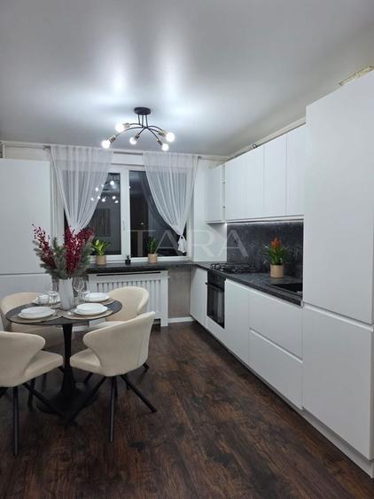 Apartament cu 3 camere semidecomandat, mobilat în Florești — fotografia 3