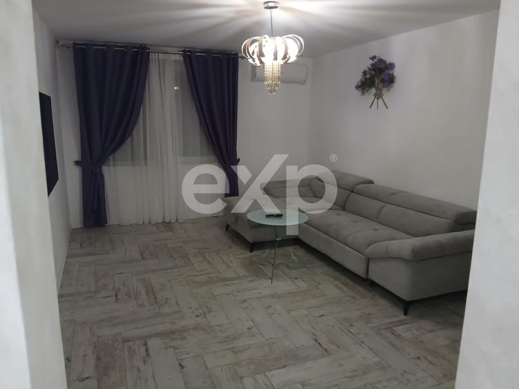 Apartament cu 3 camere semidecomandat, mobilat în Central