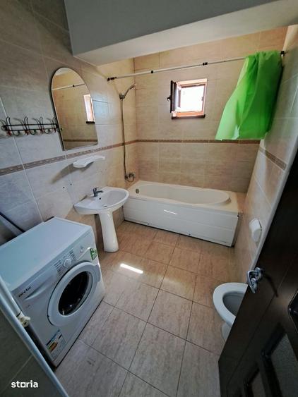 Apartament cu 2 camere semidecomandat în Obcini