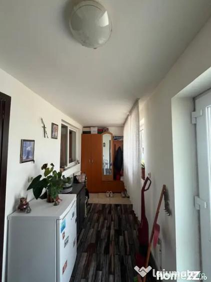Casă cu 7 camere cu Teren 2354 Mp în Malu Mare