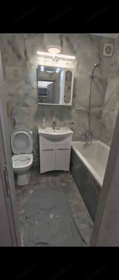 Apartament cu 3 camere semidecomandat în Brâncoveanu