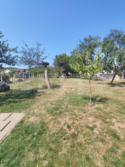 Casă cu 5 camere cu Teren 1100 Mp în Central