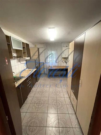 Apartament cu 3 camere decomandat, mobilat în Zorilor — fotografia 1