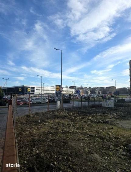 Teren de 2114 mp, în Central
