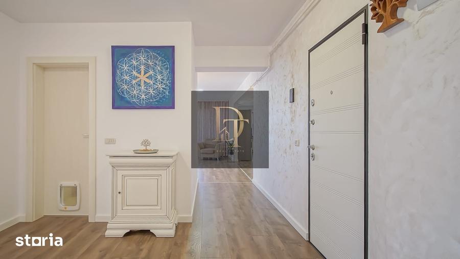 Apartament cu 5 camere în Noua