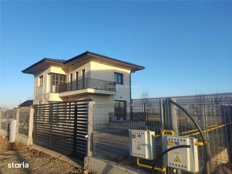 Casă cu 4 camere cu Teren 320 Mp în Central