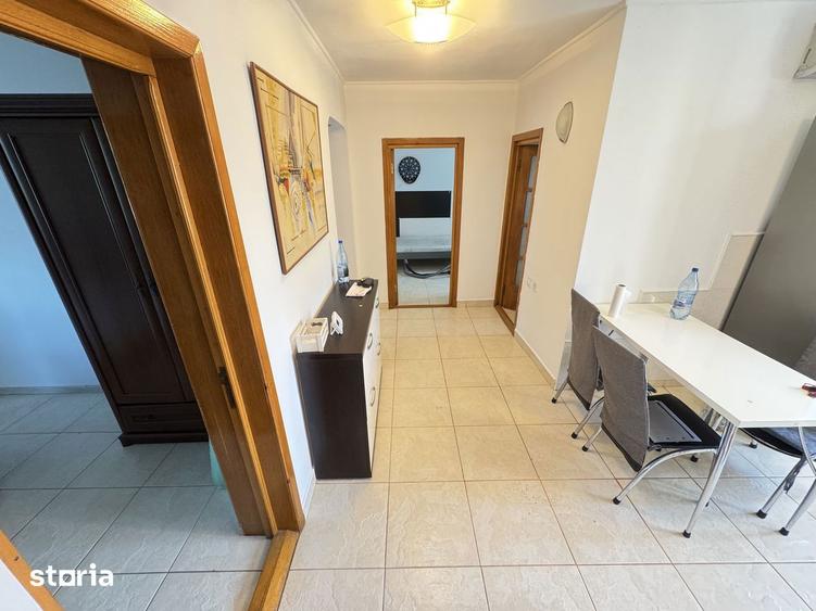 Apartament cu 3 camere decomandat, mobilat în Gara